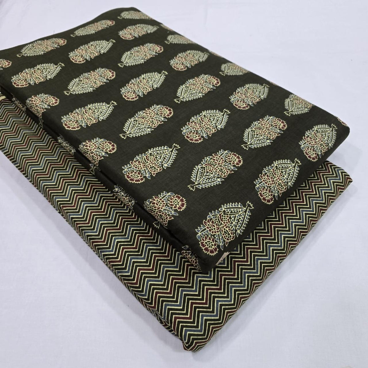 Premium Pure Cotton 60x60 Jaipuri Printed Fabric Set â 5 Meter Top & 5 Meter Bottom | 44 Inch Width][ MIN ORDER QUANTITY 10 METER}